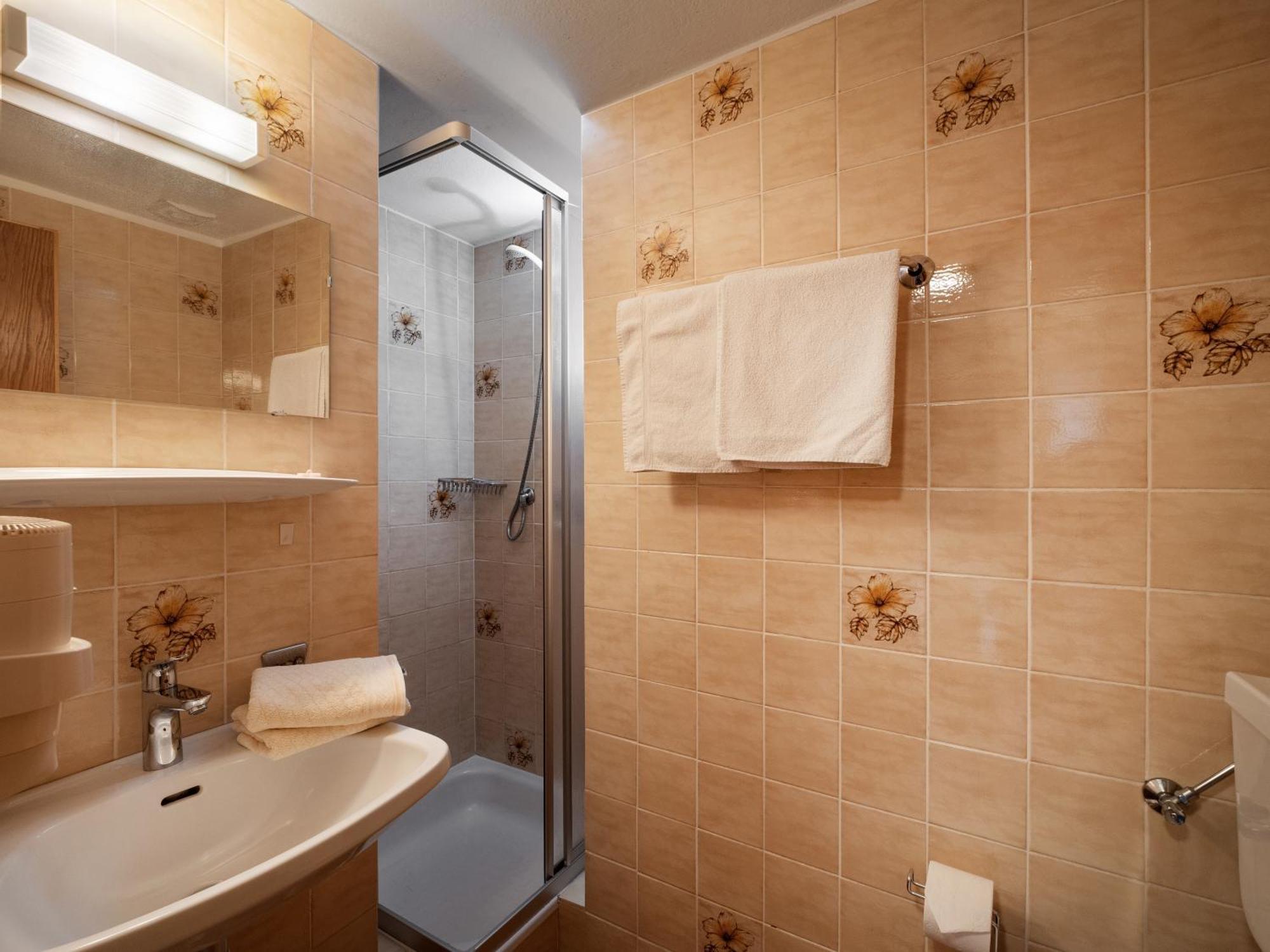 Apartment-Pension Schmiedererhof サンクト・ジョアン・イン・チロル エクステリア 写真