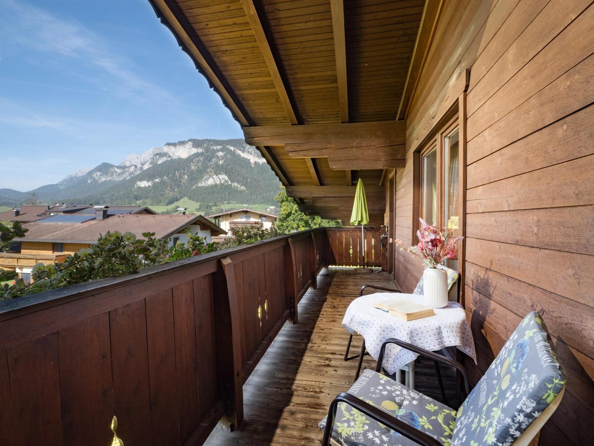 Apartment-Pension Schmiedererhof サンクト・ジョアン・イン・チロル エクステリア 写真