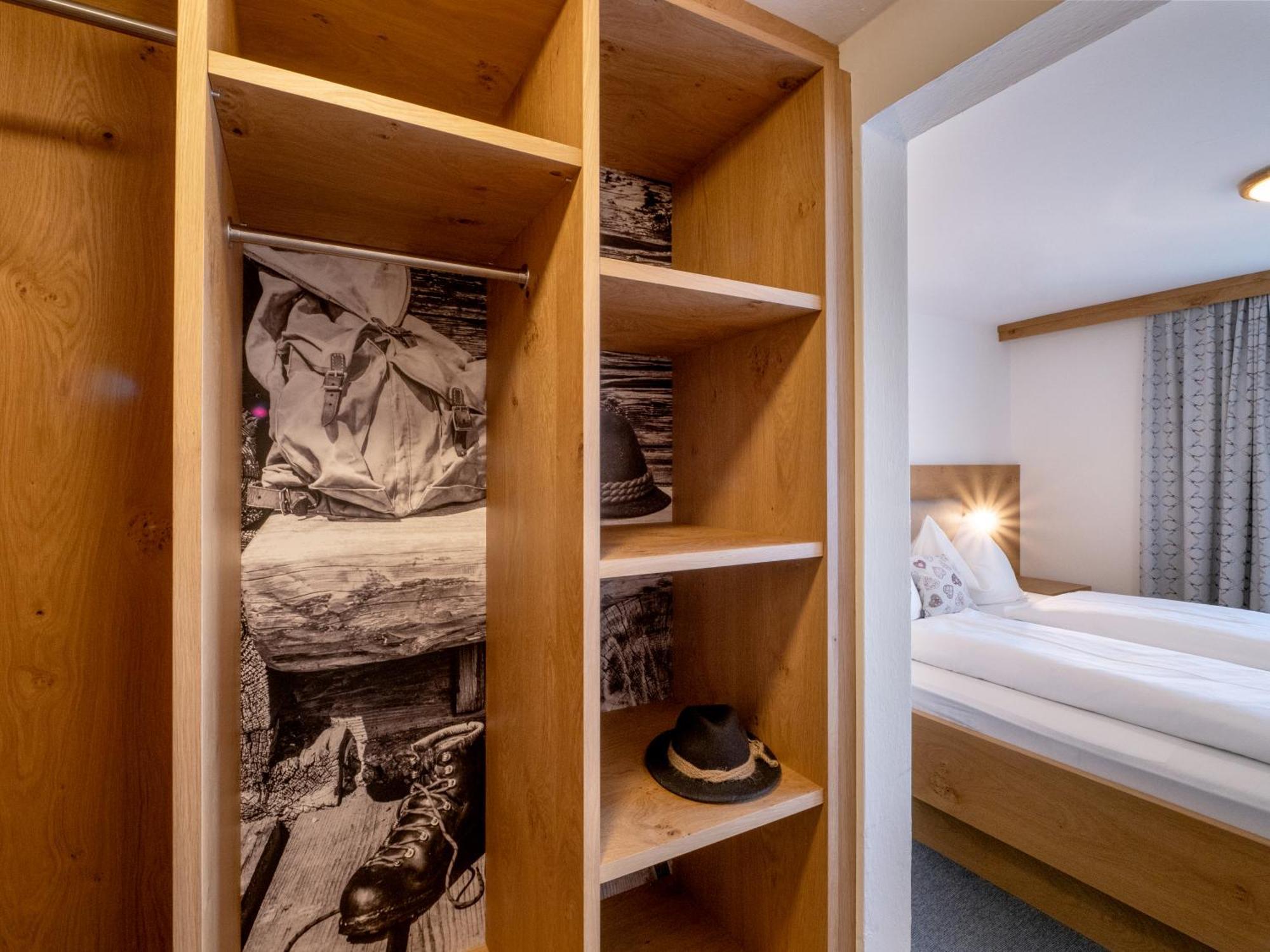 Apartment-Pension Schmiedererhof サンクト・ジョアン・イン・チロル エクステリア 写真