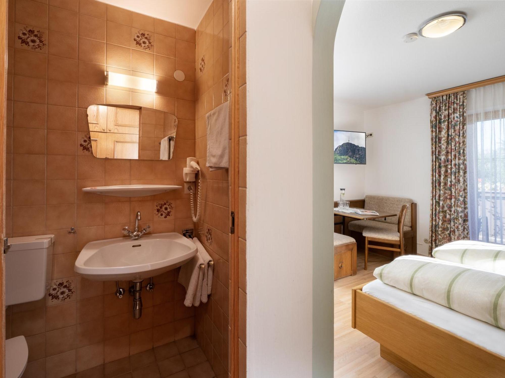 Apartment-Pension Schmiedererhof サンクト・ジョアン・イン・チロル エクステリア 写真